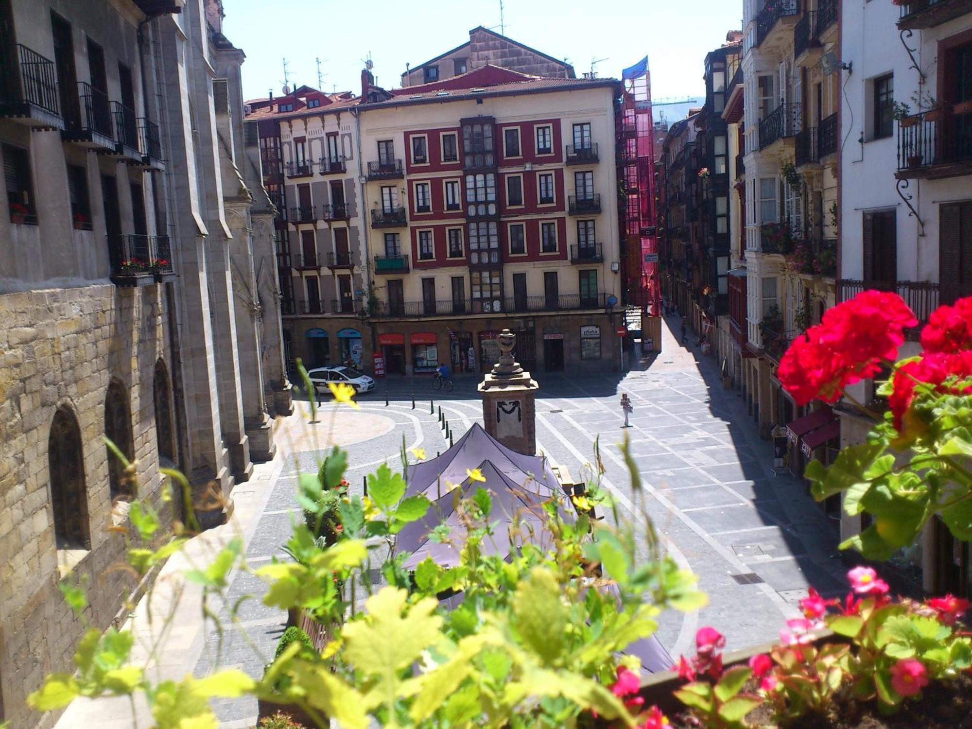 Roquefer Bilbao Central Rooms Bagian luar foto
