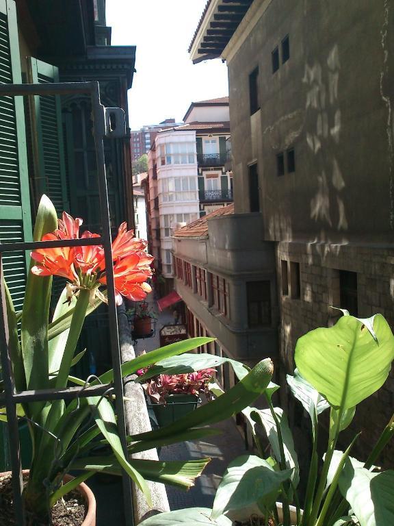 Roquefer Bilbao Central Rooms Bagian luar foto